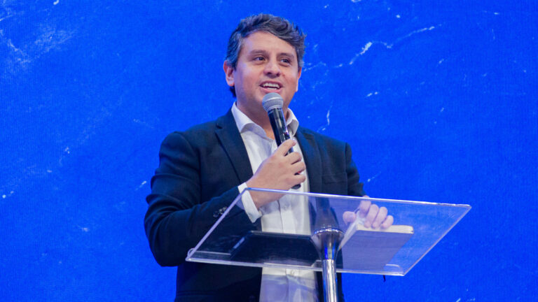Abre nuestros ojos