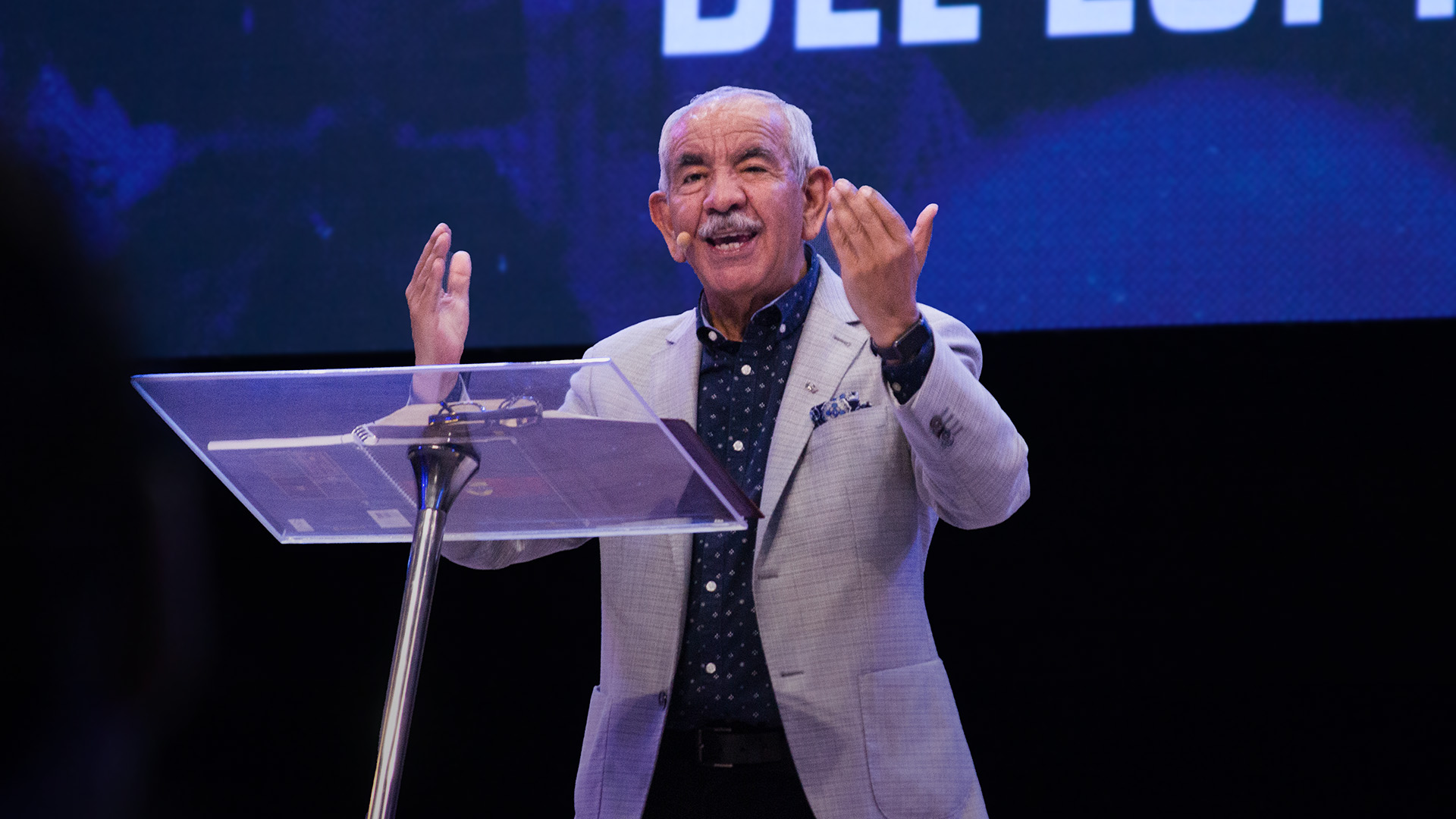 Recibiendo el óleo del Espíritu Santo