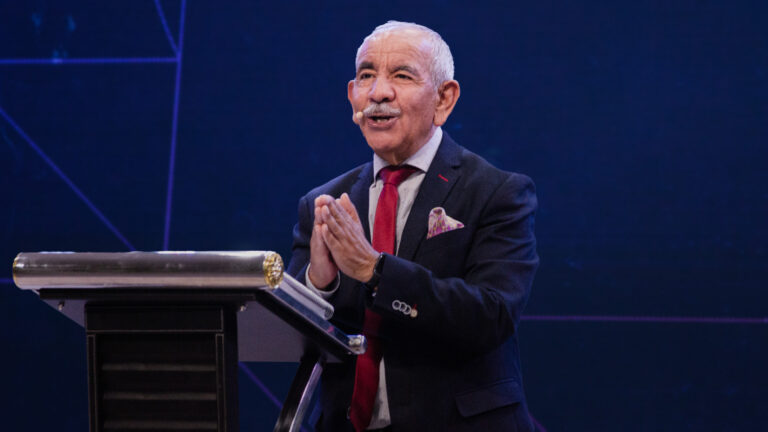 ¡Cuidado! con la iglesia no