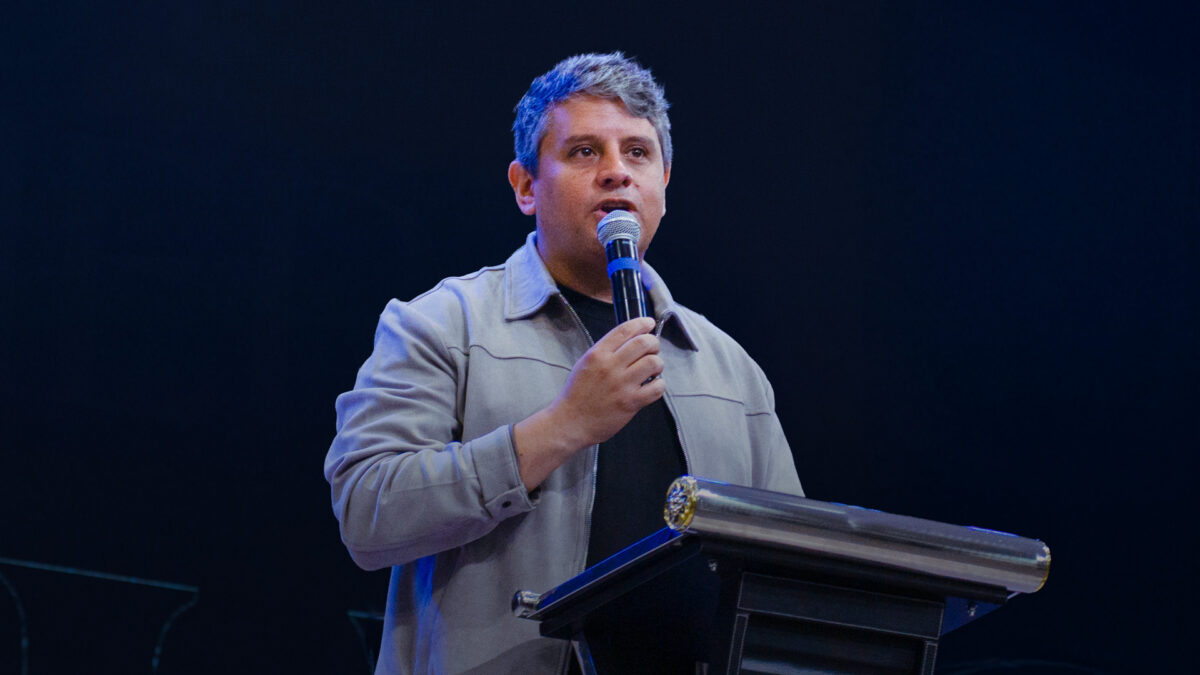 ¿Por qué continuas llorando?